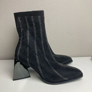Azura Holymazoli Statement Boots Triangular Heel Black and Silver Crystals Sz 9